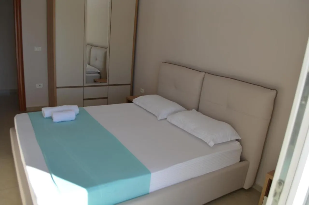 Saint Tropez Apartment Sarande
