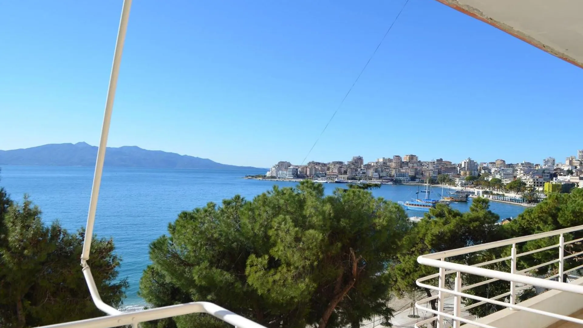 Saint Tropez Apartment Sarande