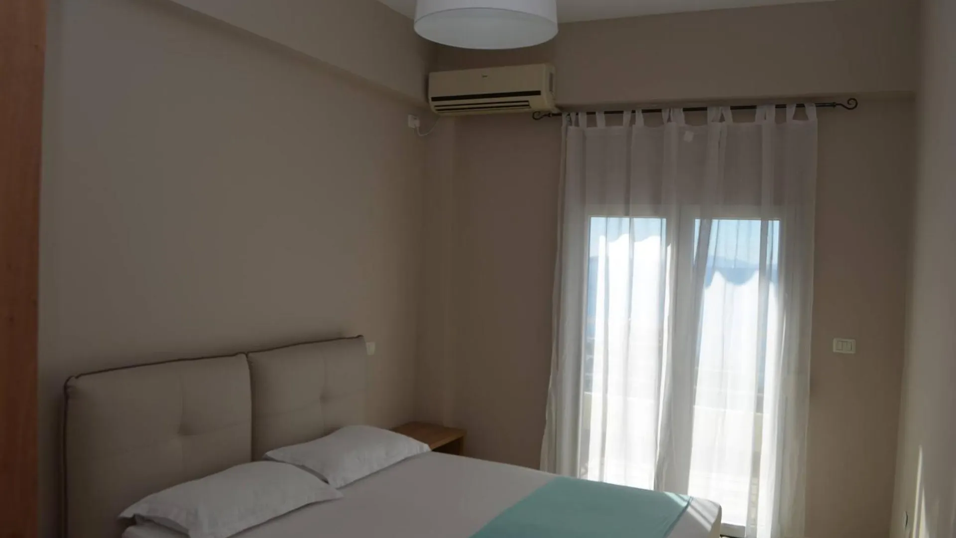 Saint Tropez Apartment Sarande 0*,  Albania