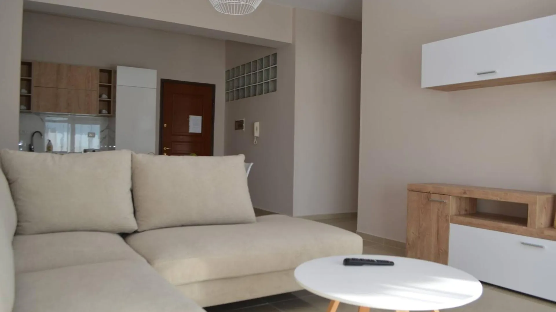 Saint Tropez Apartment Sarande 0*,