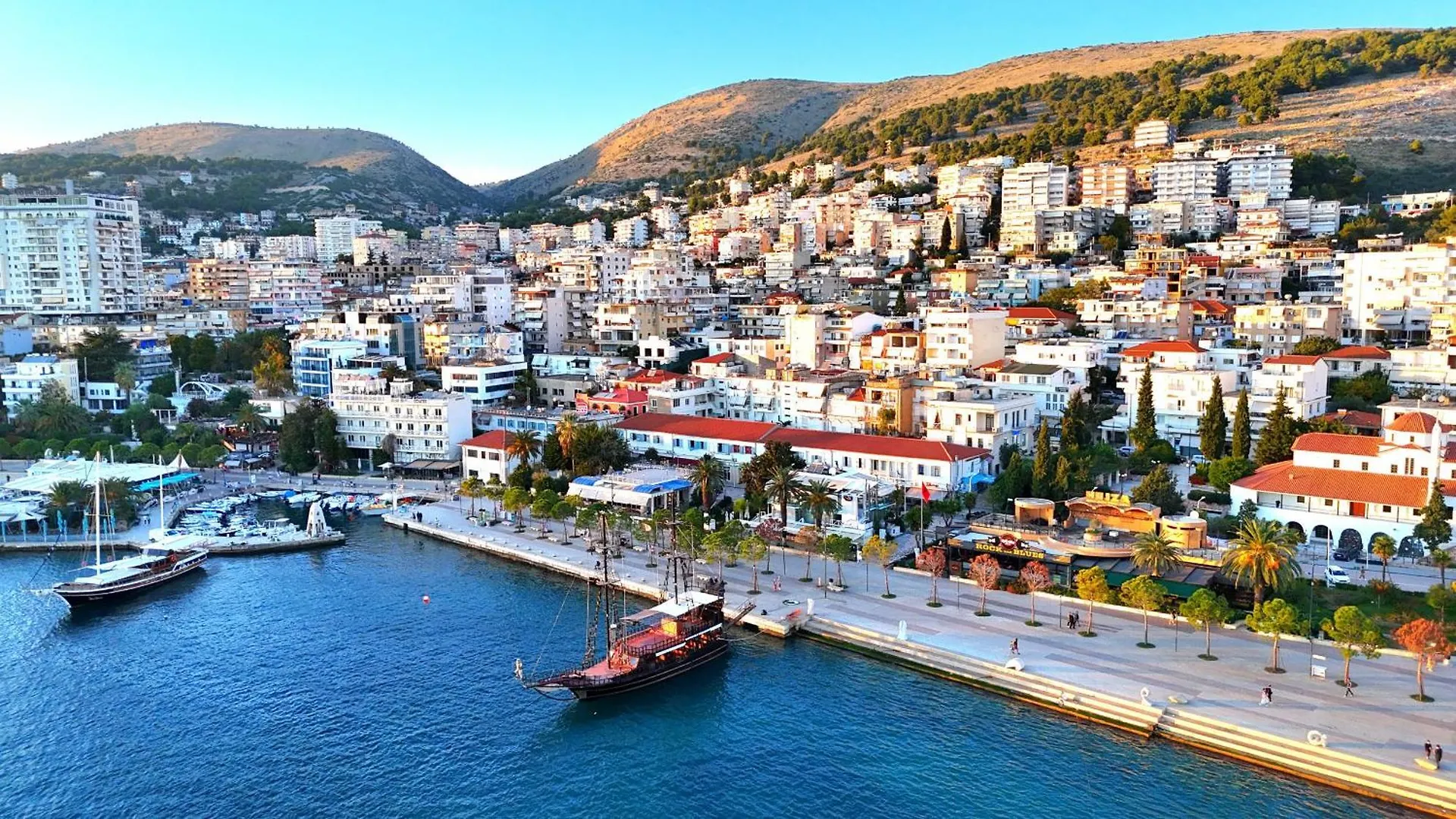 Saint Tropez Apartment Sarande