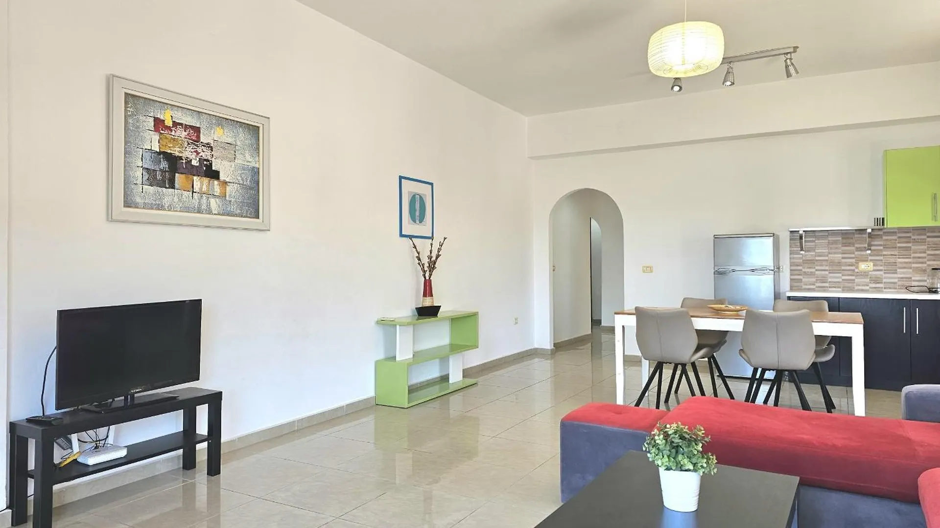 Saint Tropez Apartment Sarande