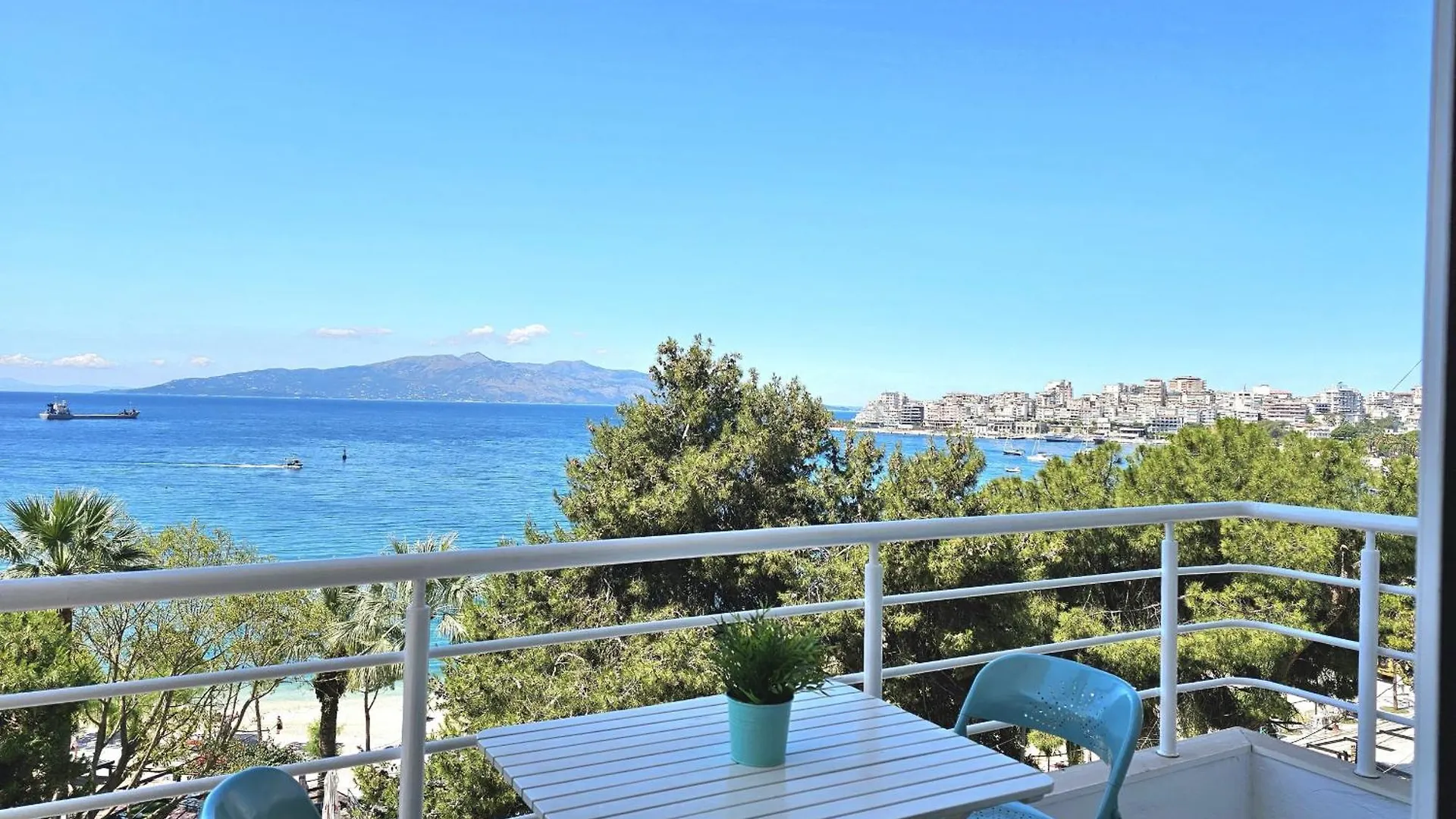 Saint Tropez Apartment Sarande
