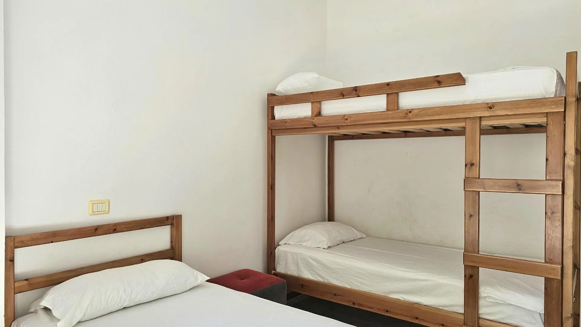 Saint Tropez Apartment Sarande 0*,