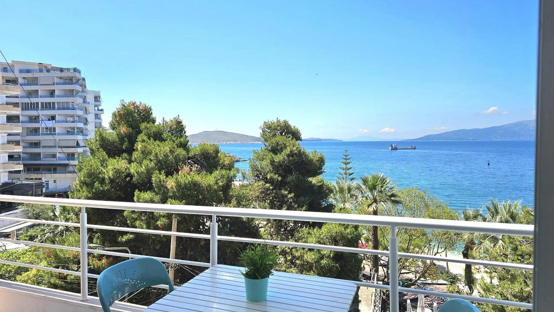 Saint Tropez Apartment Sarande