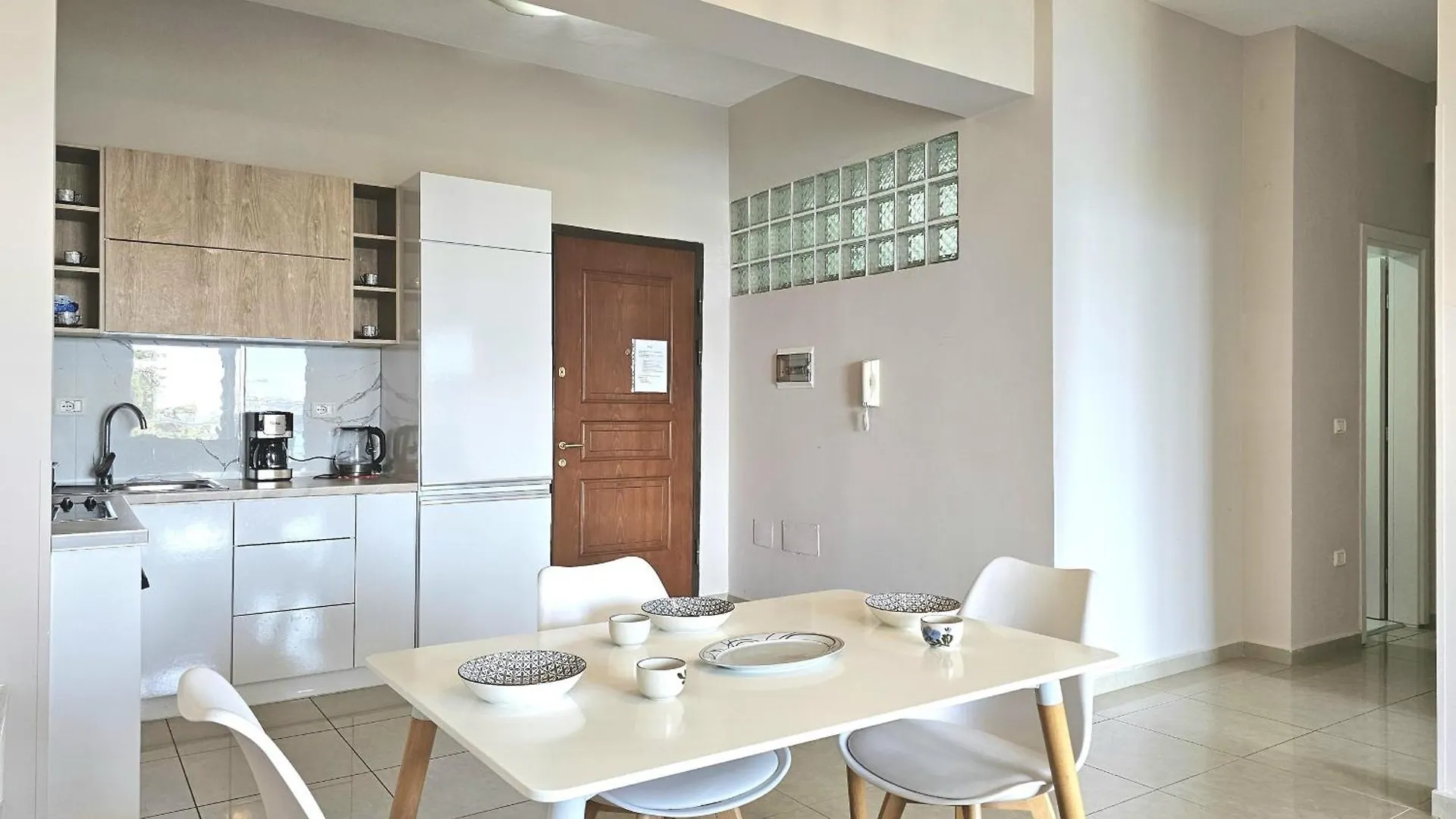 Saint Tropez Apartment Sarande