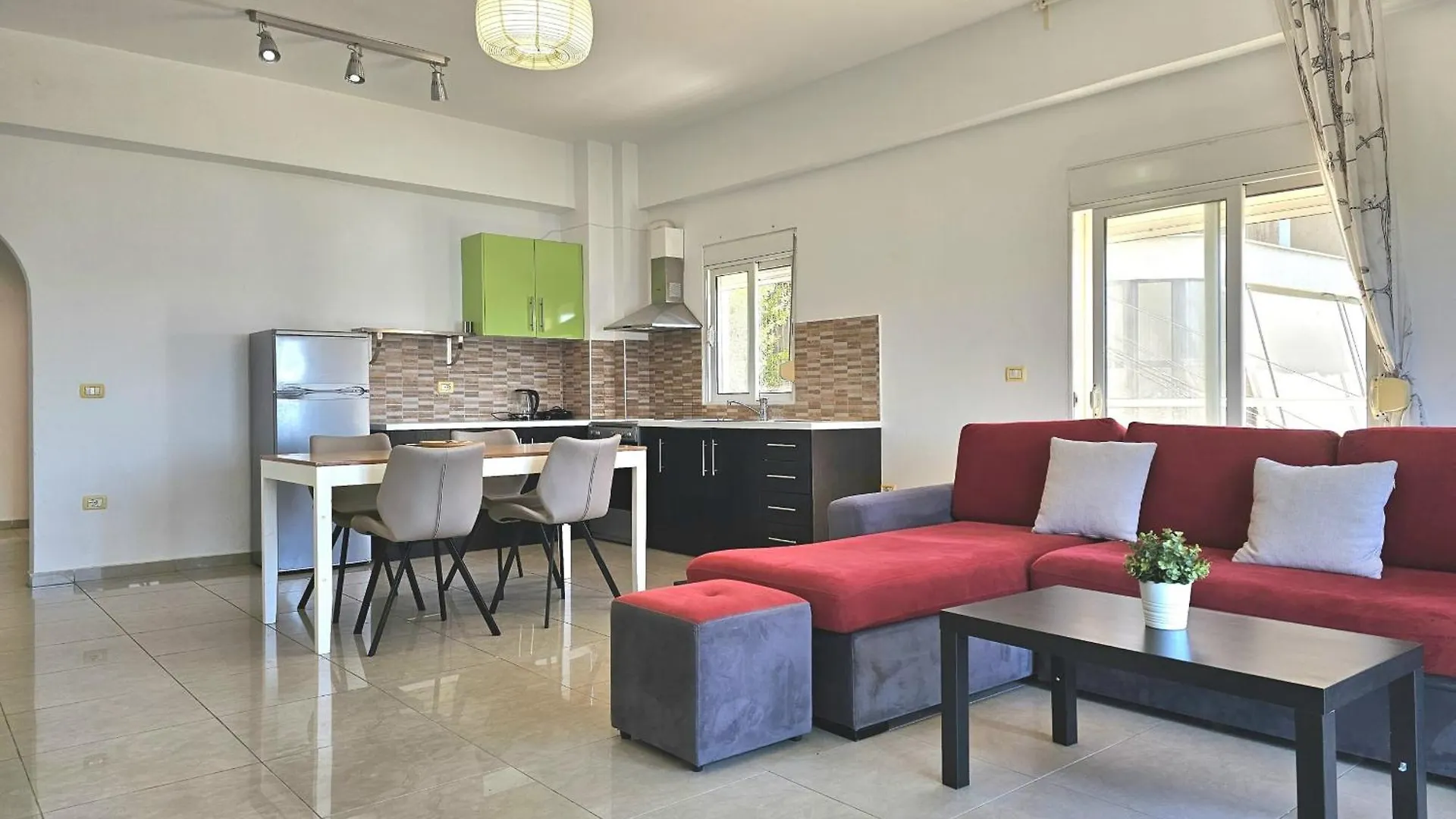 Saint Tropez Apartment Sarande