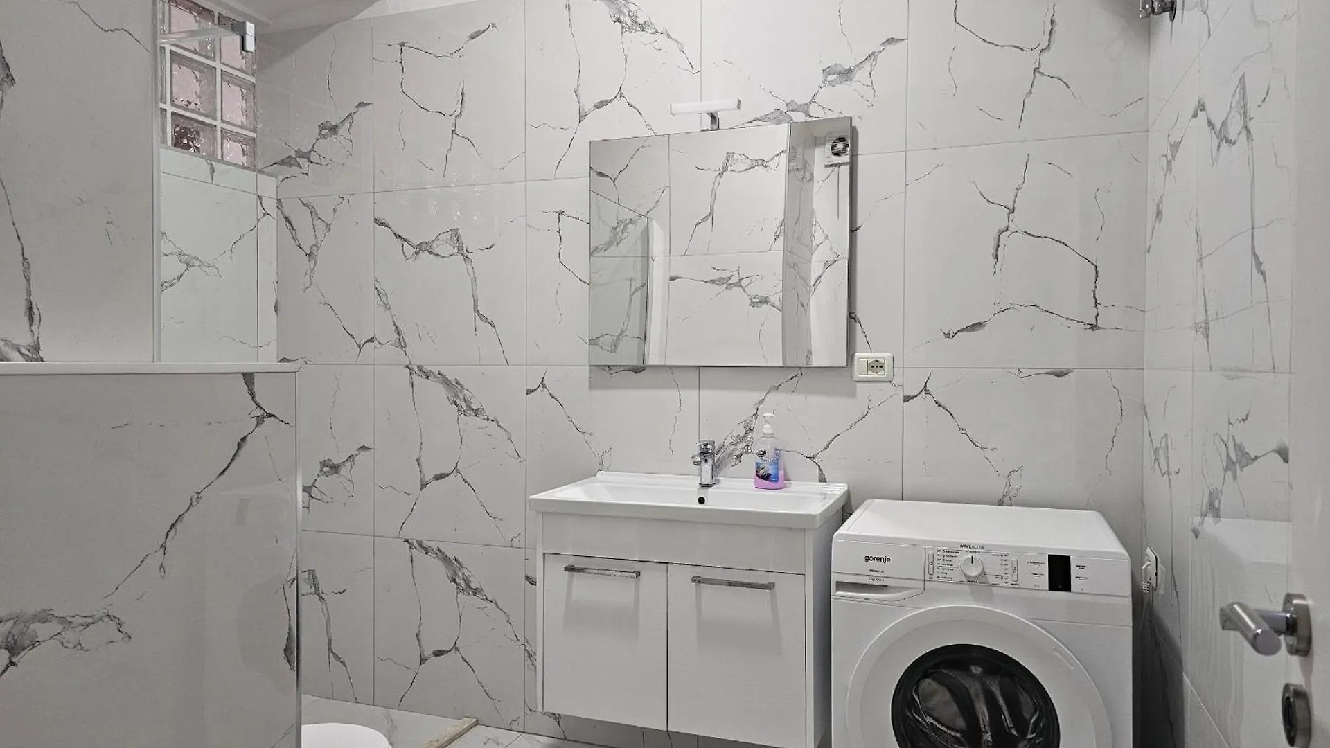 Saint Tropez Apartment Sarande
