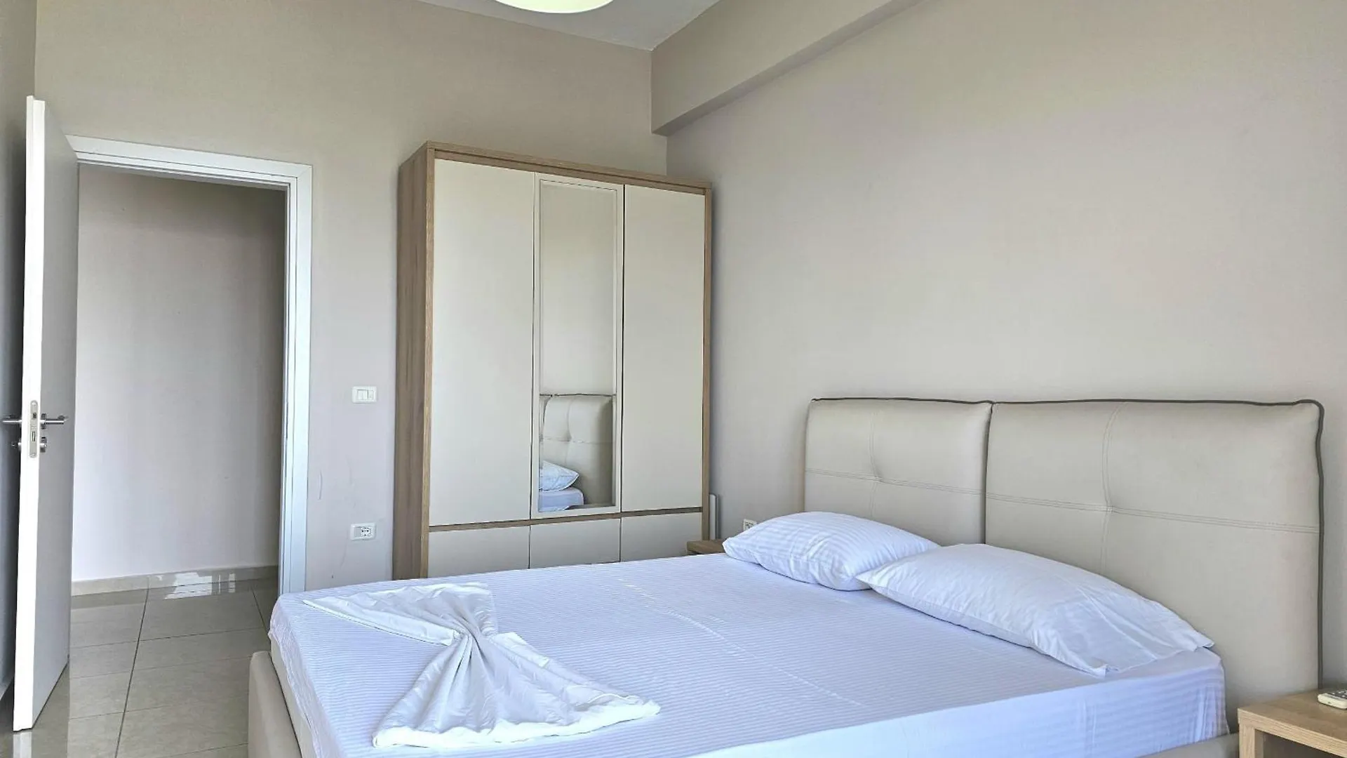 Saint Tropez Apartment Sarande