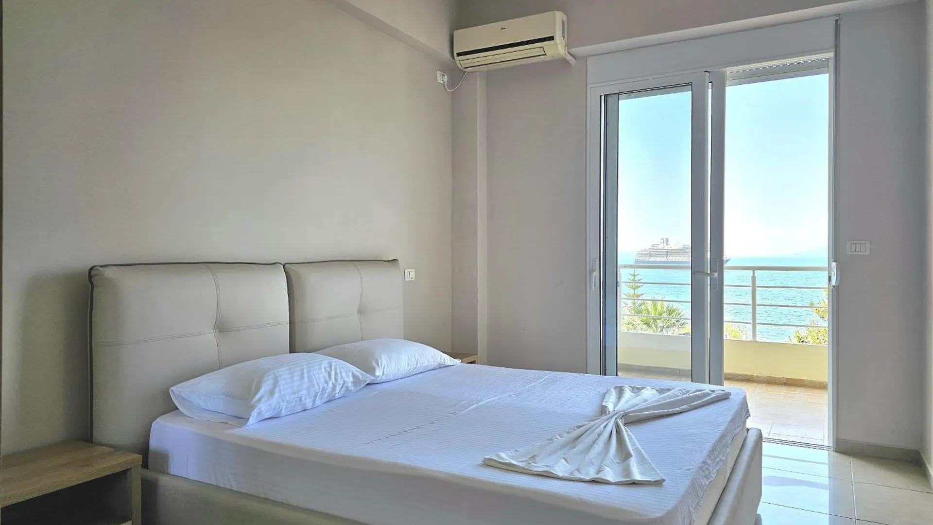 Saint Tropez Apartment Sarande