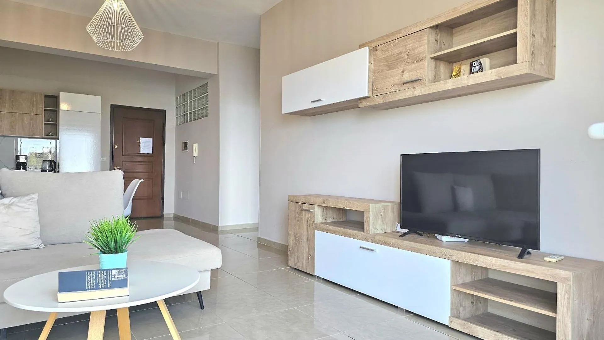 Saint Tropez Apartment Sarande